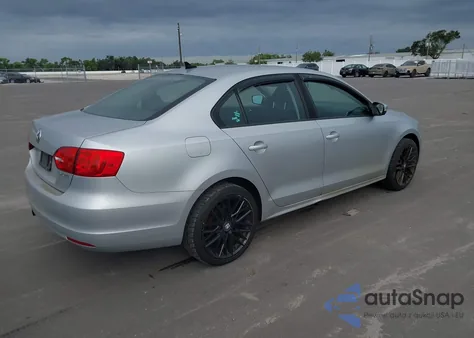 2011 Volkswagen Jetta 2.5L Se z USA, uszkodzony, nr VIN 3VWDZ7AJ8BM328187